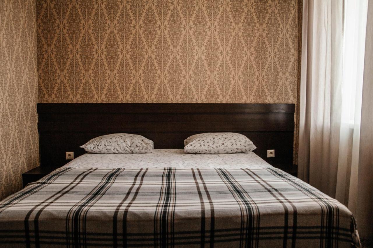 Mini-Hotel La Menska Minsk Buitenkant foto